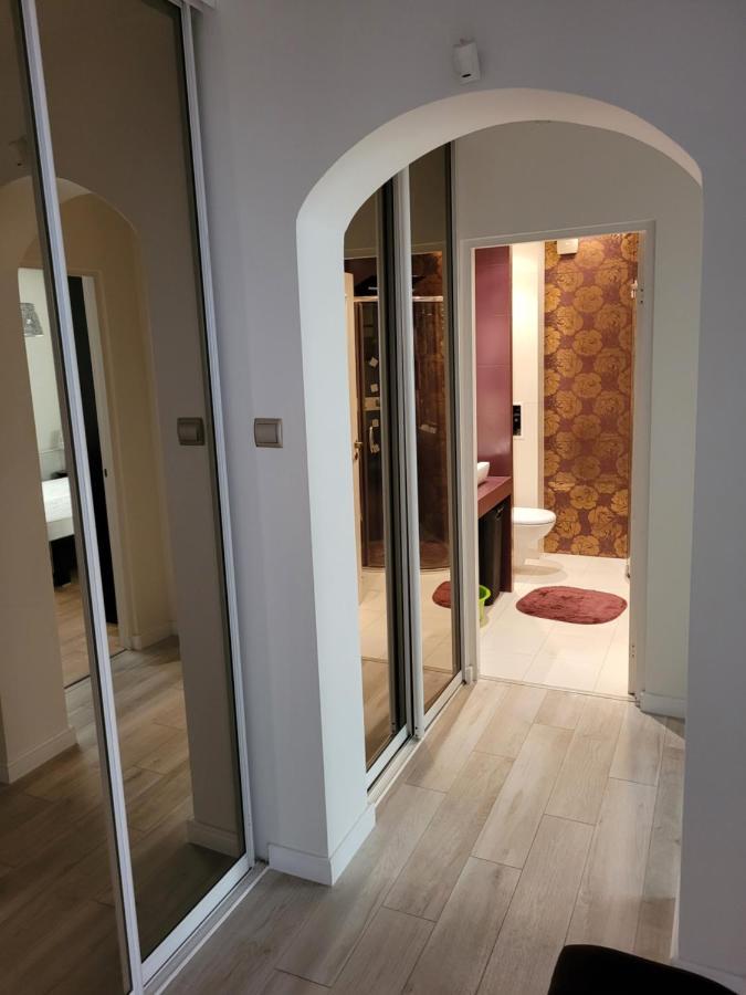 Apartament Kosciuszki เคียลเซ ภายนอก รูปภาพ